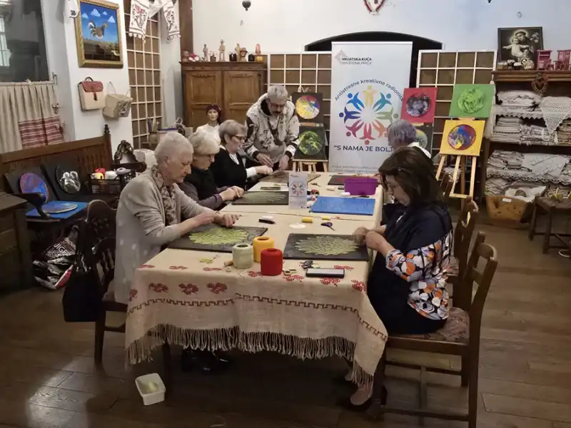 S NAMA JE BOLJE - antistresne kreativne radionice s Udrugom Nismo same