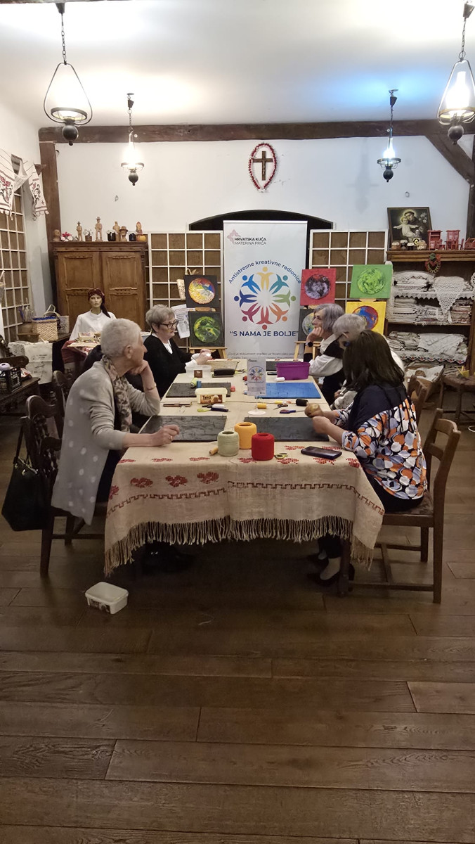 S NAMA JE BOLJE - antistresne kreativne radionice s Udrugom Nismo same