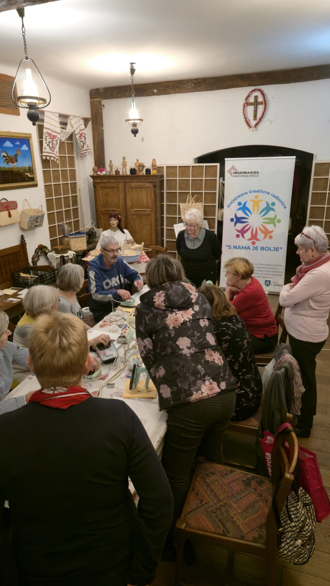 S NAMA JE BOLJE - antistresne kreativne radionice s Udrugom umirovljenika seniori Studentskog grada