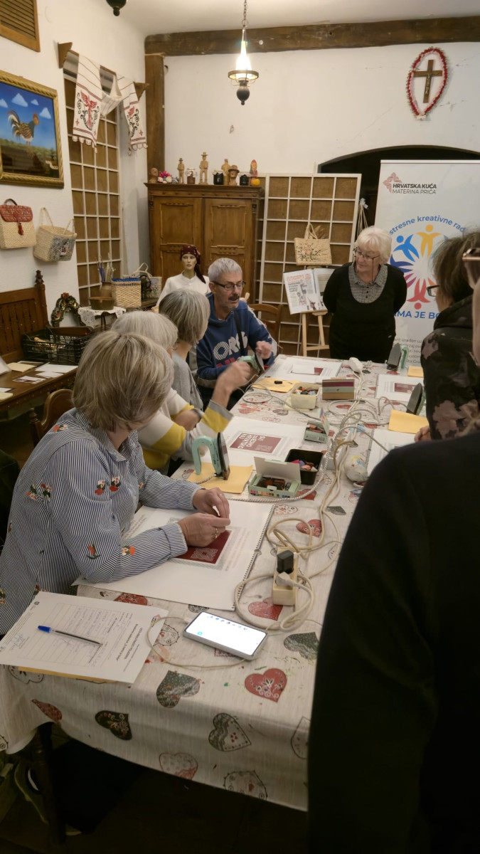 S NAMA JE BOLJE - antistresne kreativne radionice s Udrugom umirovljenika seniori Studentskog grada