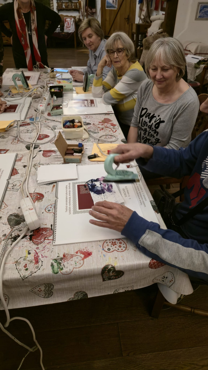 S NAMA JE BOLJE - antistresne kreativne radionice s Udrugom umirovljenika seniori Studentskog grada