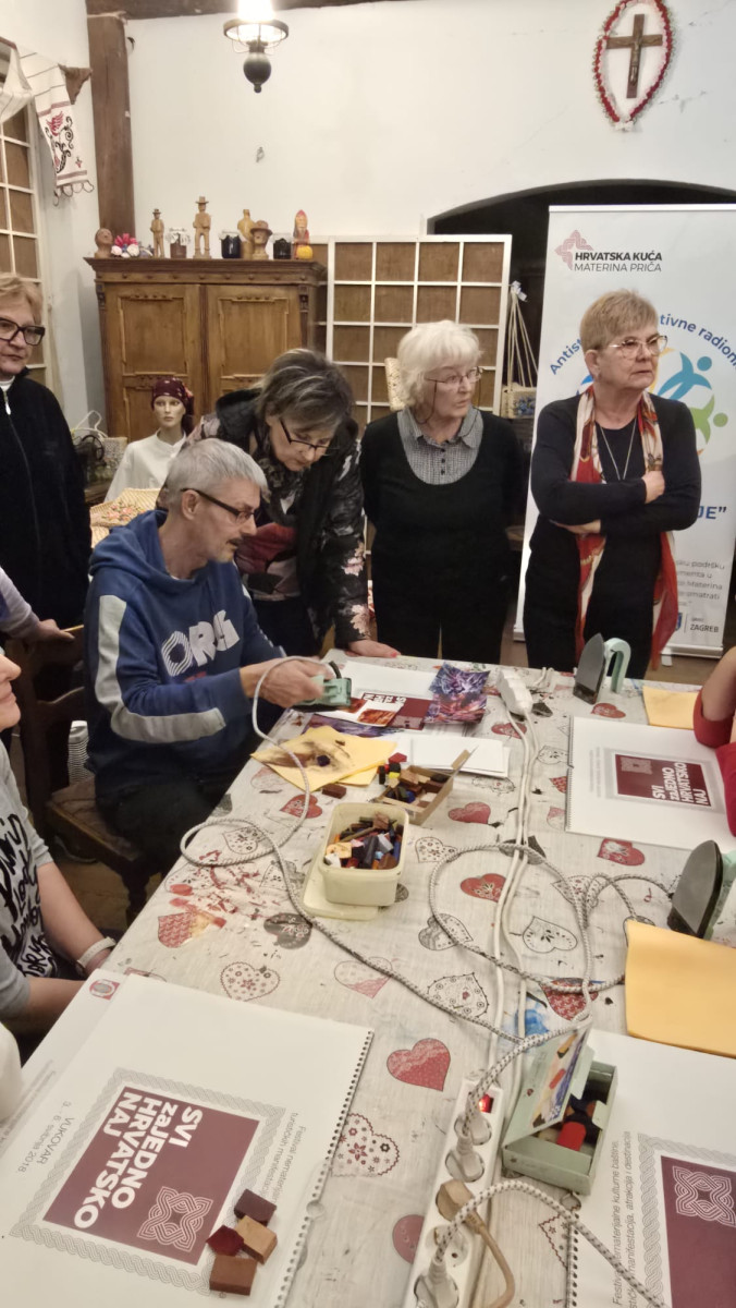 S NAMA JE BOLJE - antistresne kreativne radionice s Udrugom umirovljenika seniori Studentskog grada