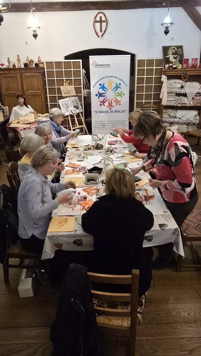 S NAMA JE BOLJE - antistresne kreativne radionice s Udrugom umirovljenika seniori Studentskog grada