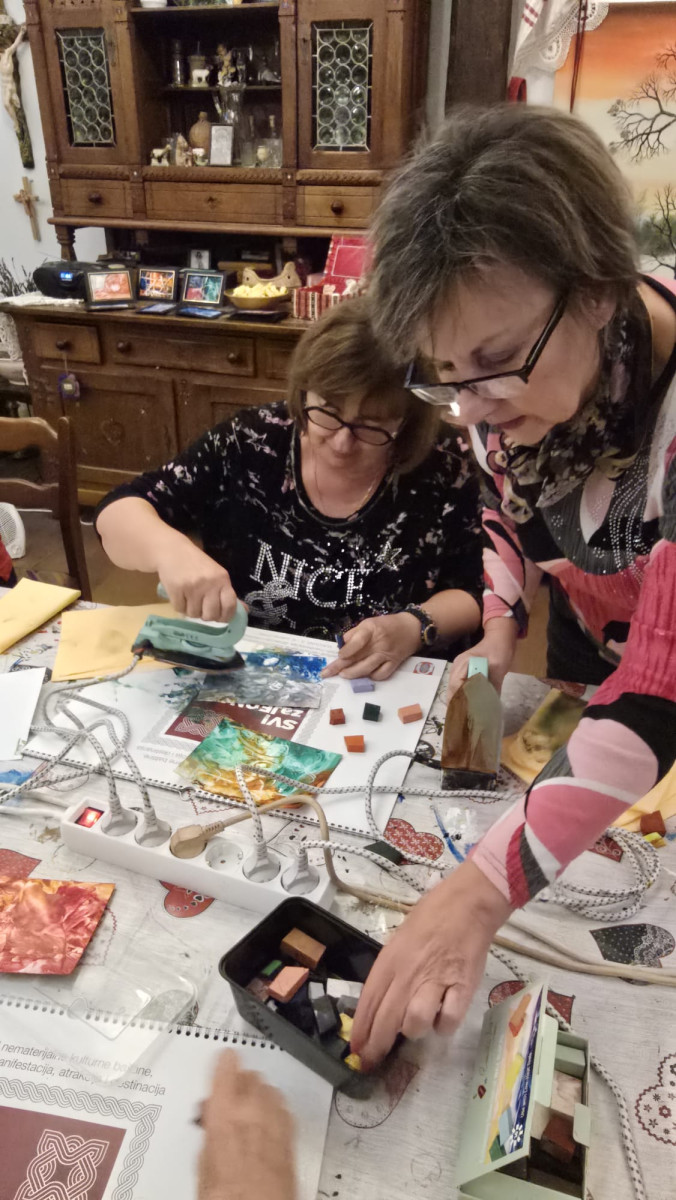 S NAMA JE BOLJE - antistresne kreativne radionice s Udrugom umirovljenika seniori Studentskog grada