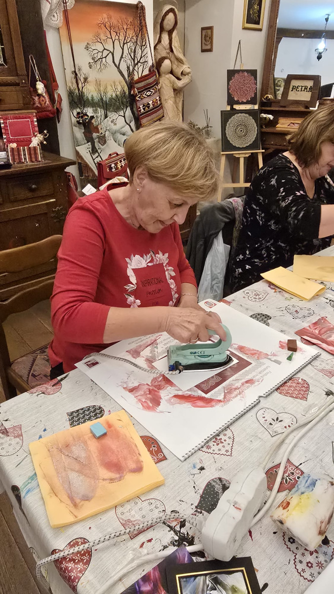 S NAMA JE BOLJE - antistresne kreativne radionice s Udrugom umirovljenika seniori Studentskog grada