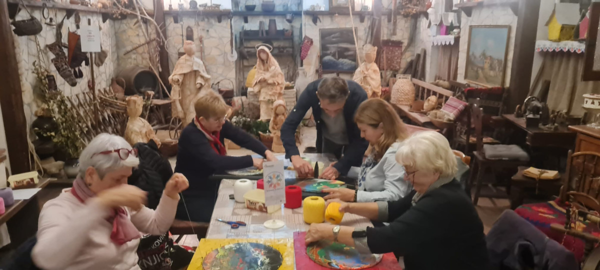 S NAMA JE BOLJE - antistresne kreativne radionice s Udrugom invalida rada Zagreba