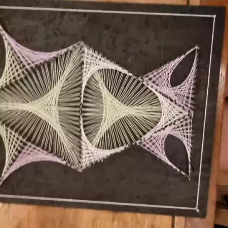 Lara Šercar - String art