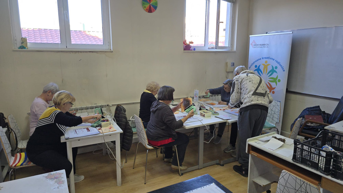 S NAMA JE BOLJE - antistresne kreativne radionice u Domu za starije i nemoćne Trešnjevka