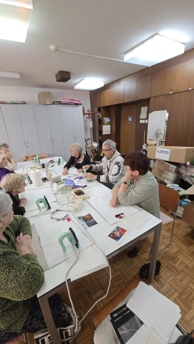 S NAMA JE BOLJE - antistresne kreativne radionice u Domu za starije i nemoćne osobe Trešnjevka