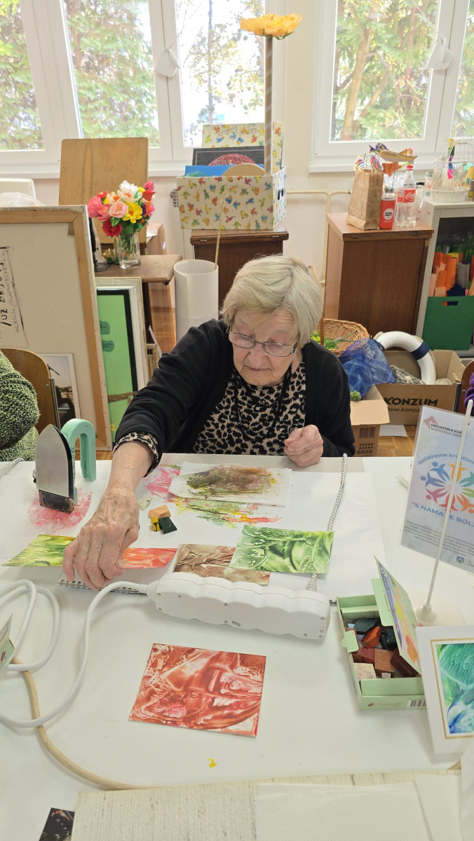 S NAMA JE BOLJE - antistresne kreativne radionice u Domu za starije i nemoćne osobe Trešnjevka