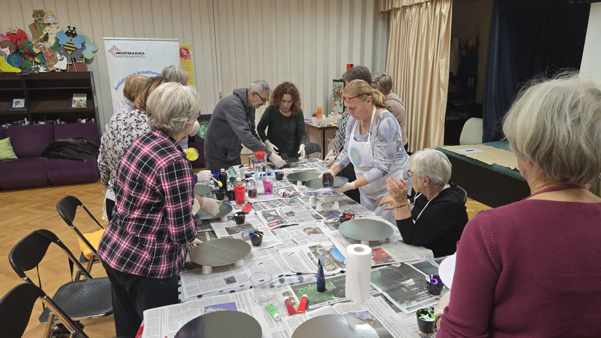 S NAMA JE BOLJE - antistresne kreativne radionice sa Seniorima Studentskog grada