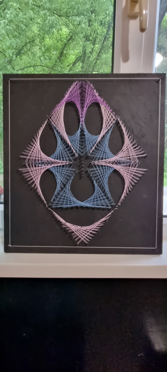 Biserka Krković - String art