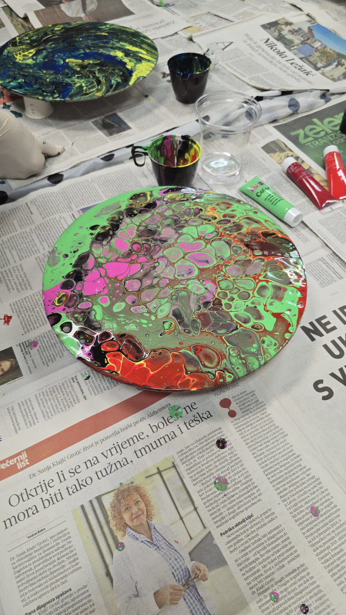 S NAMA JE BOLJE - antistresne kreativne radionice sa Seniorima Studentskog grada