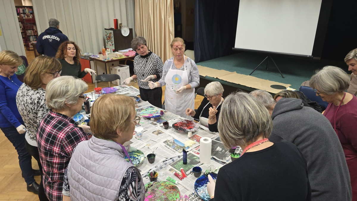 S NAMA JE BOLJE - antistresne kreativne radionice sa Seniorima Studentskog grada