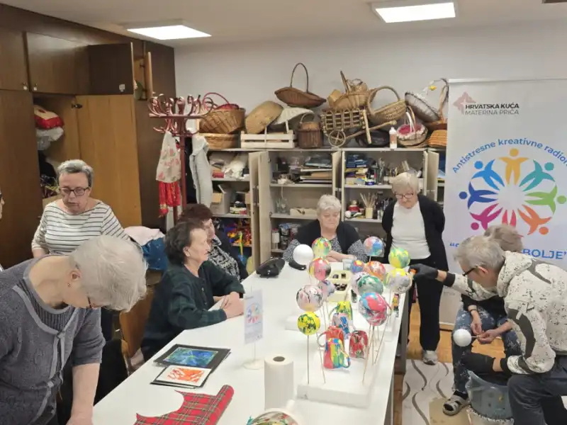 S NAMA JE BOLJE - antistresne kreativne radionice u Domu za starije i nemoćne Trešnjevka