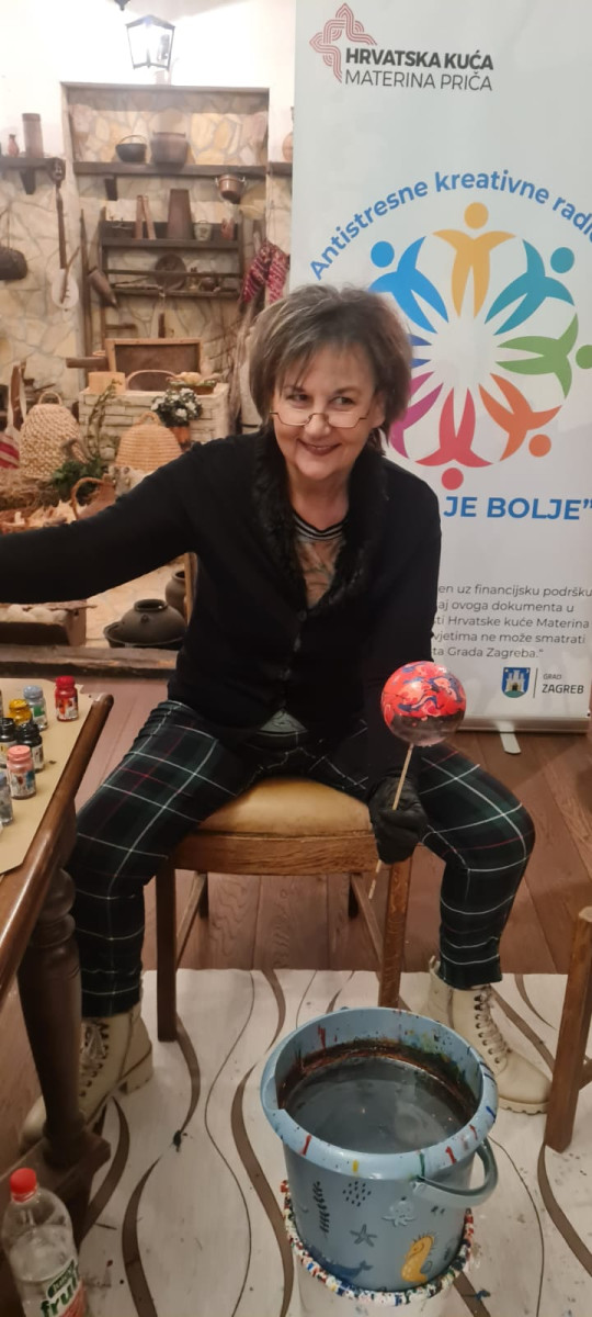 S NAMA JE BOLJE - antistresne kreativne radionice s članicama Udruge umirovljenika Seniori Studentskog grada