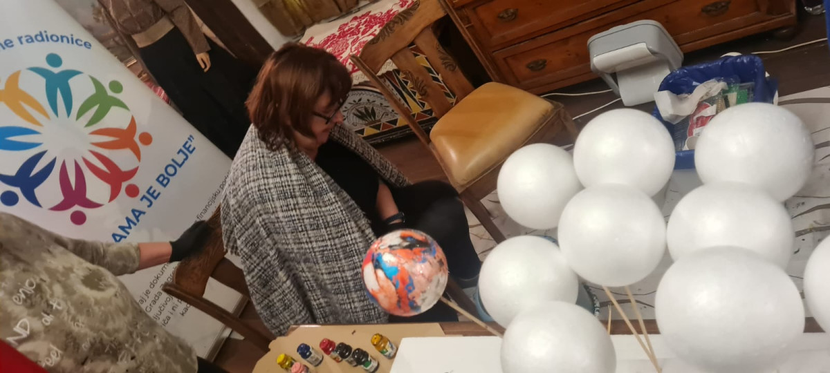 S NAMA JE BOLJE - antistresne kreativne radionice s članicama Udruge umirovljenika Seniori Studentskog grada