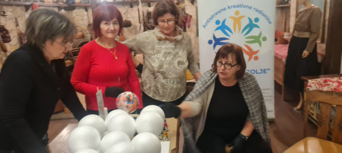 S NAMA JE BOLJE - antistresne kreativne radionice s članicama Udruge umirovljenika Seniori Studentskog grada