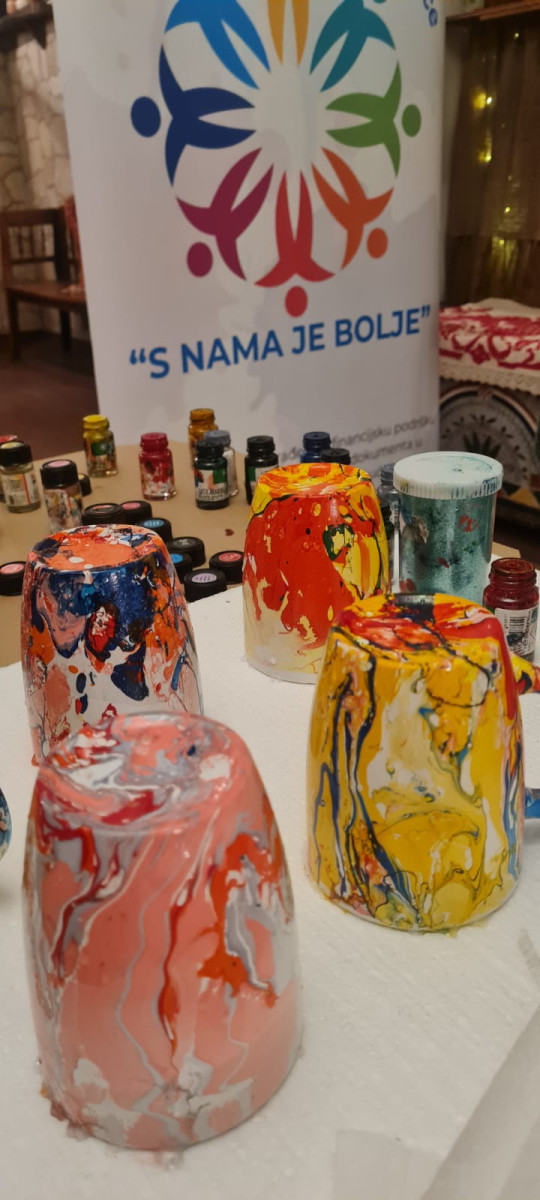 S NAMA JE BOLJE - antistresne kreativne radionice s članicama Udruge umirovljenika Seniori Studentskog grada