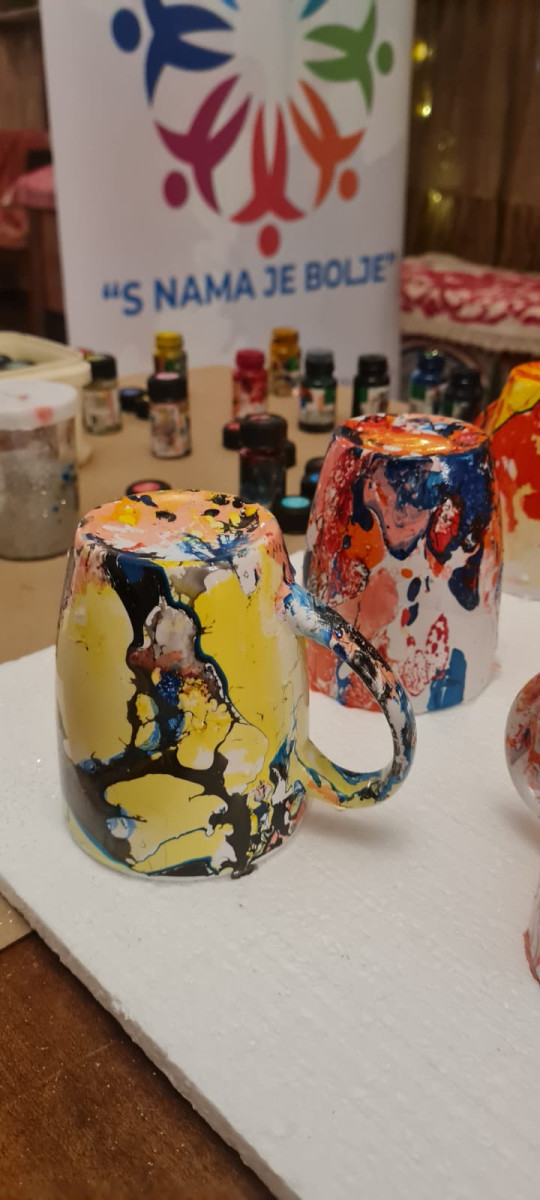 S NAMA JE BOLJE - antistresne kreativne radionice s članicama Udruge umirovljenika Seniori Studentskog grada