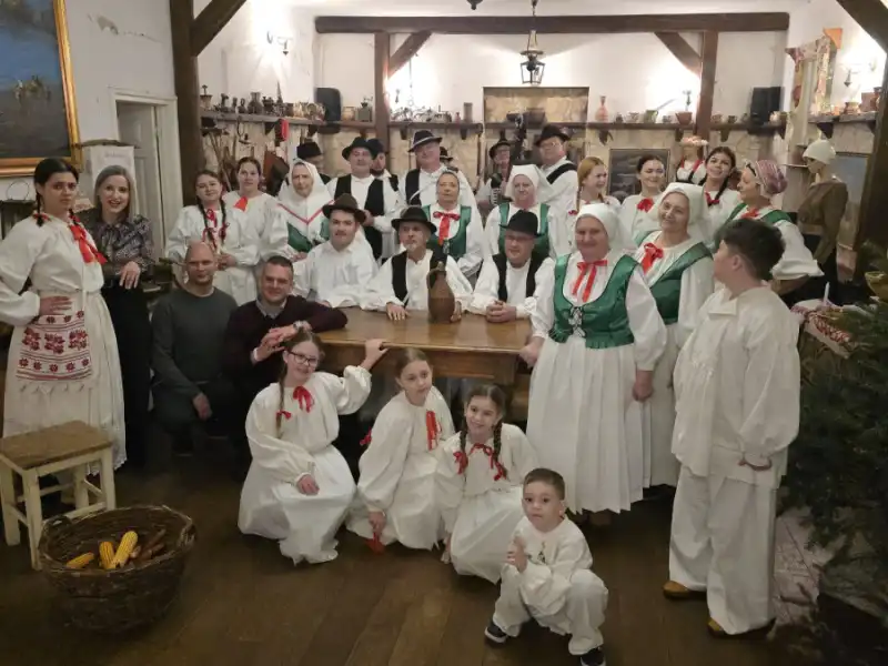 ''Hrvatski eno-gastro advent u Hrvatskoj kući"