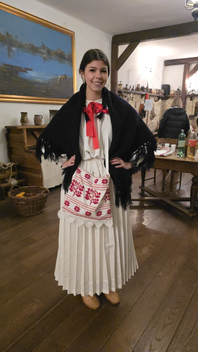 ''Hrvatski eno-gastro advent u Hrvatskoj kući"