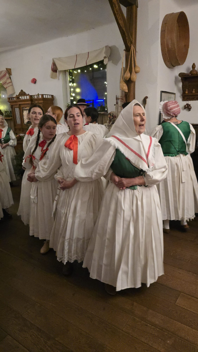 ''Hrvatski eno-gastro advent u Hrvatskoj kući"