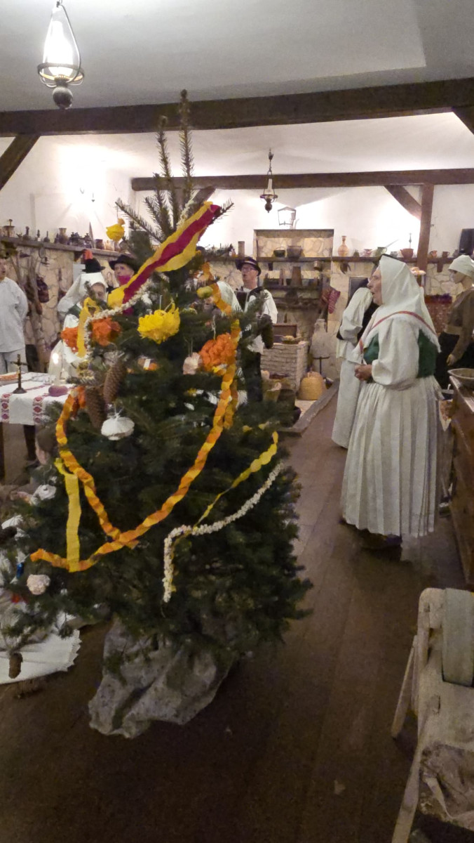 ''Hrvatski eno-gastro advent u Hrvatskoj kući"