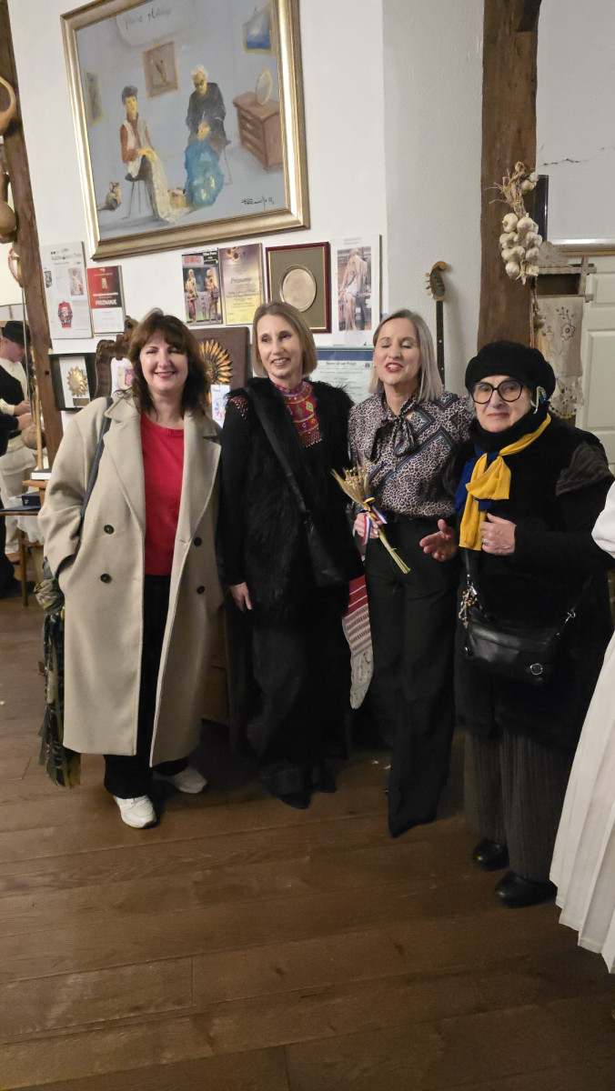 ''Hrvatski eno-gastro advent u Hrvatskoj kući"