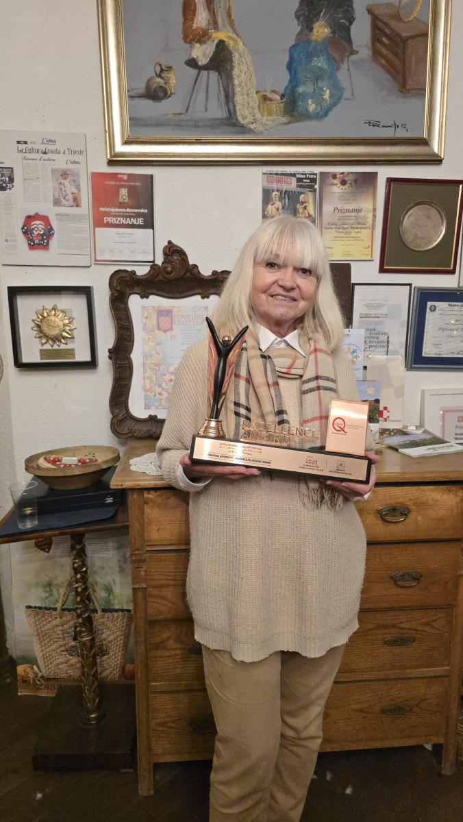 ''Hrvatski eno-gastro advent u Hrvatskoj kući"