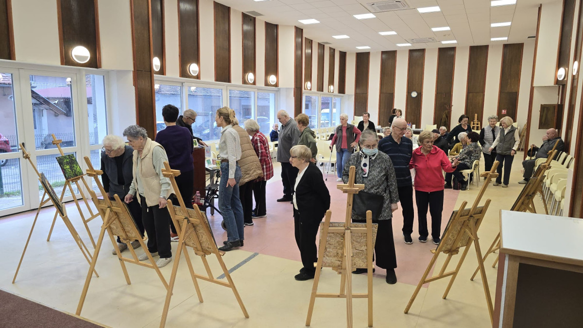 Kreativnost kao terapija: 2. izložba radova polaznika radionica „S nama je bolje“