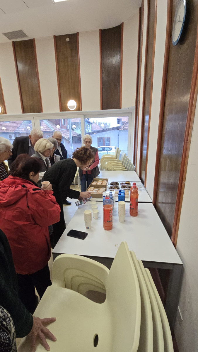 Kreativnost kao terapija: 2. izložba radova polaznika radionica „S nama je bolje“