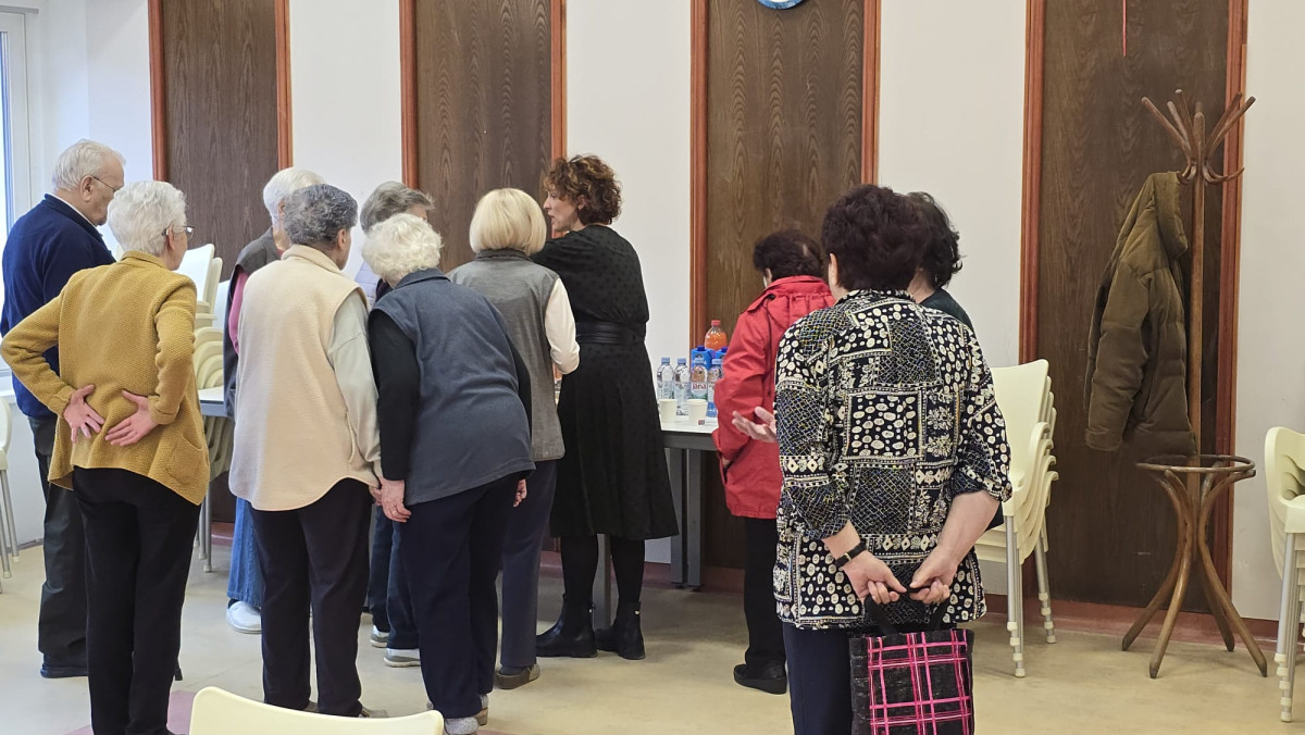 Kreativnost kao terapija: 2. izložba radova polaznika radionica „S nama je bolje“