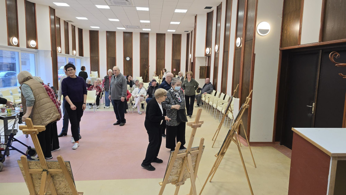 Kreativnost kao terapija: 2. izložba radova polaznika radionica „S nama je bolje“