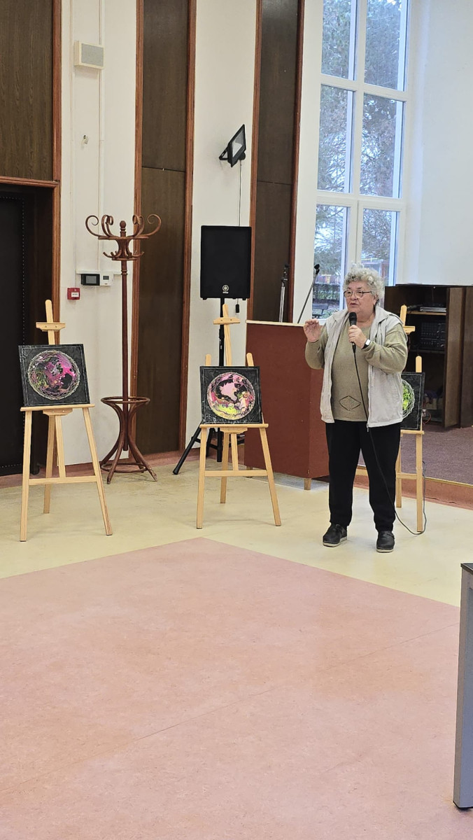 Kreativnost kao terapija: 2. izložba radova polaznika radionica „S nama je bolje“