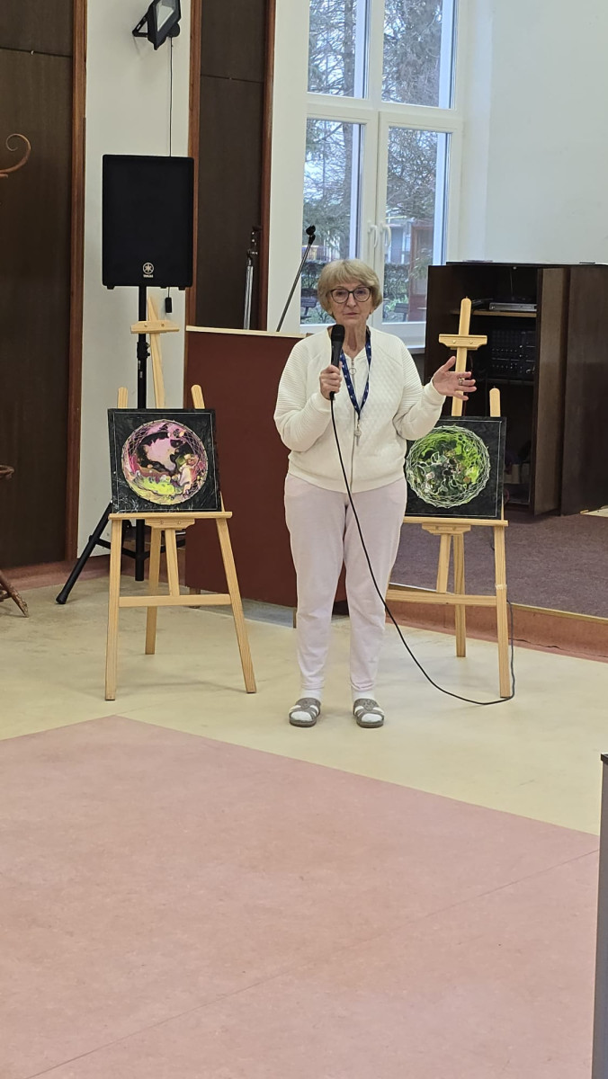 Kreativnost kao terapija: 2. izložba radova polaznika radionica „S nama je bolje“