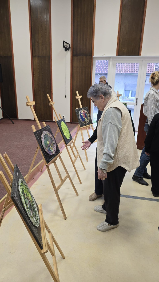 Kreativnost kao terapija: 2. izložba radova polaznika radionica „S nama je bolje“
