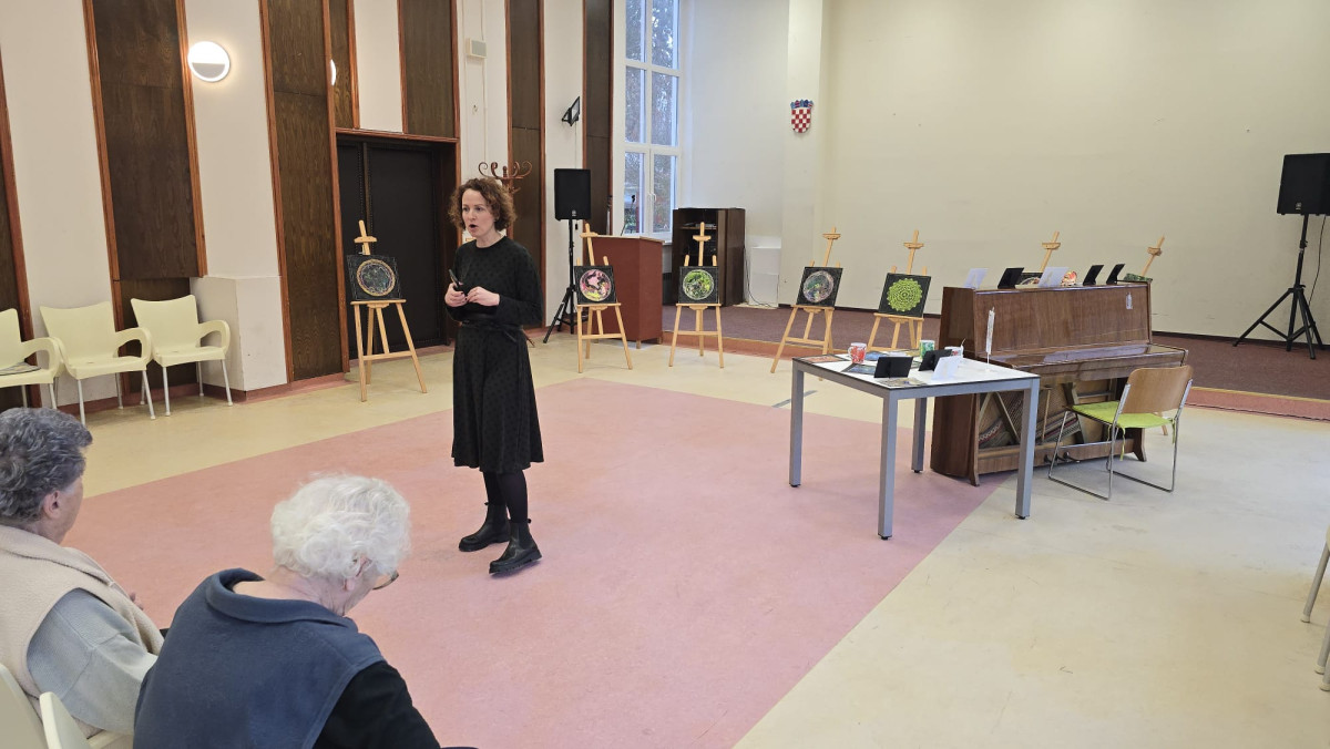 Kreativnost kao terapija: 2. izložba radova polaznika radionica „S nama je bolje“