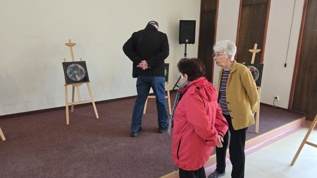 Kreativnost kao terapija: 2. izložba radova polaznika radionica „S nama je bolje“