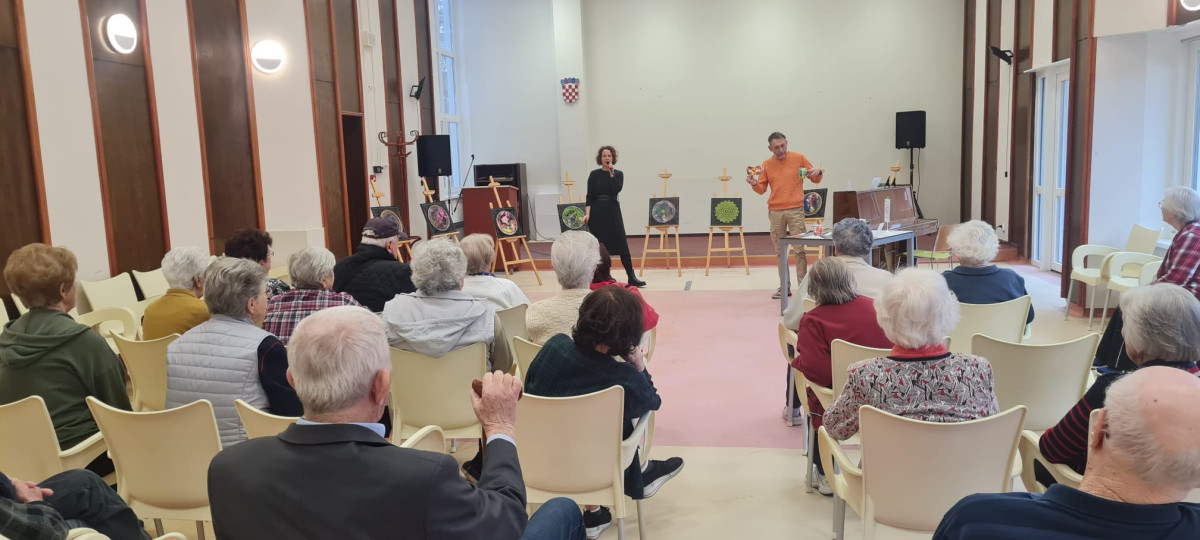 Kreativnost kao terapija: 2. izložba radova polaznika radionica „S nama je bolje“