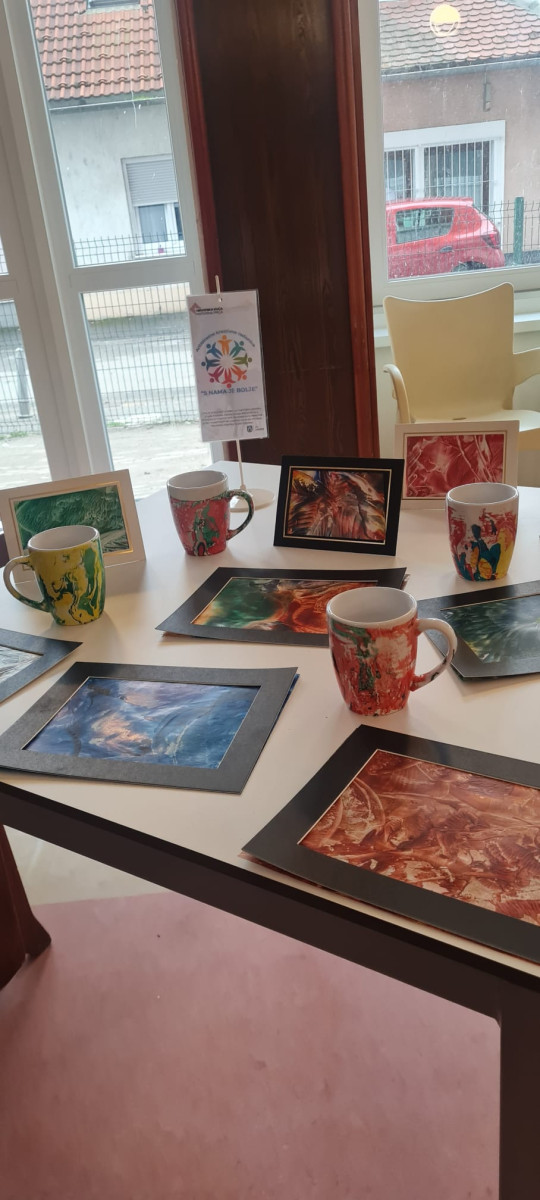 Kreativnost kao terapija: 2. izložba radova polaznika radionica „S nama je bolje“