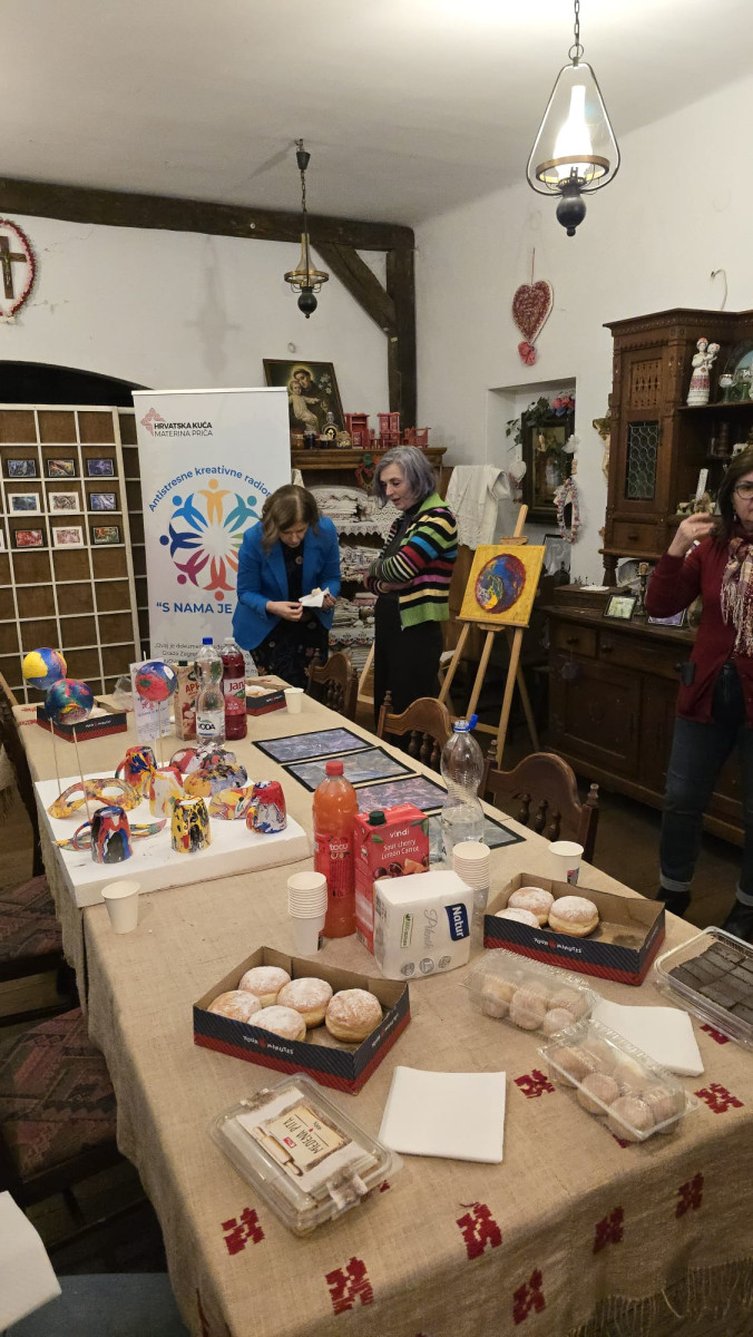 Kreativnost kao lijek – otvorena treća izložba “S nama je bolje”