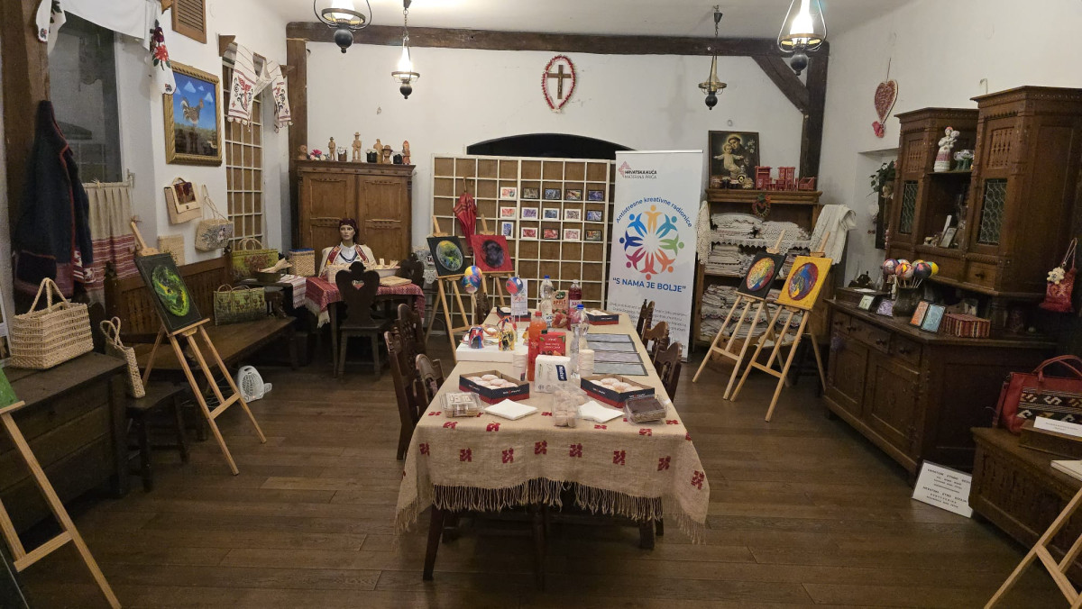 Kreativnost kao lijek – otvorena treća izložba “S nama je bolje”