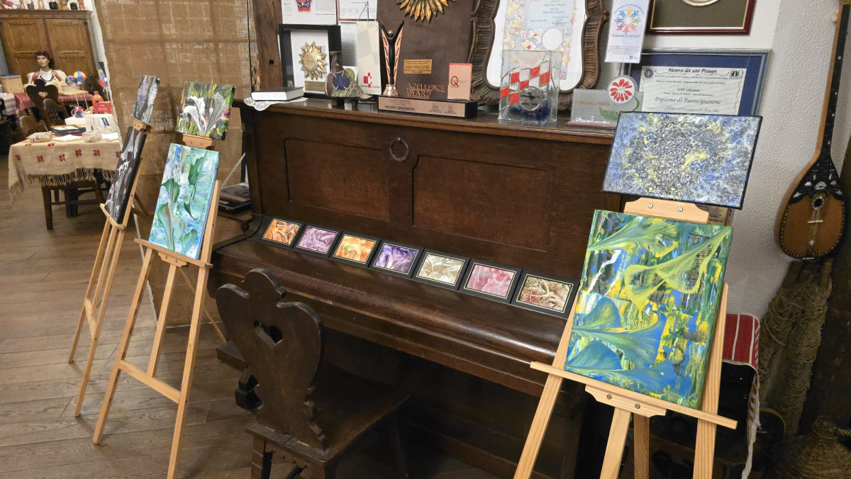 Kreativnost kao lijek – otvorena treća izložba “S nama je bolje”