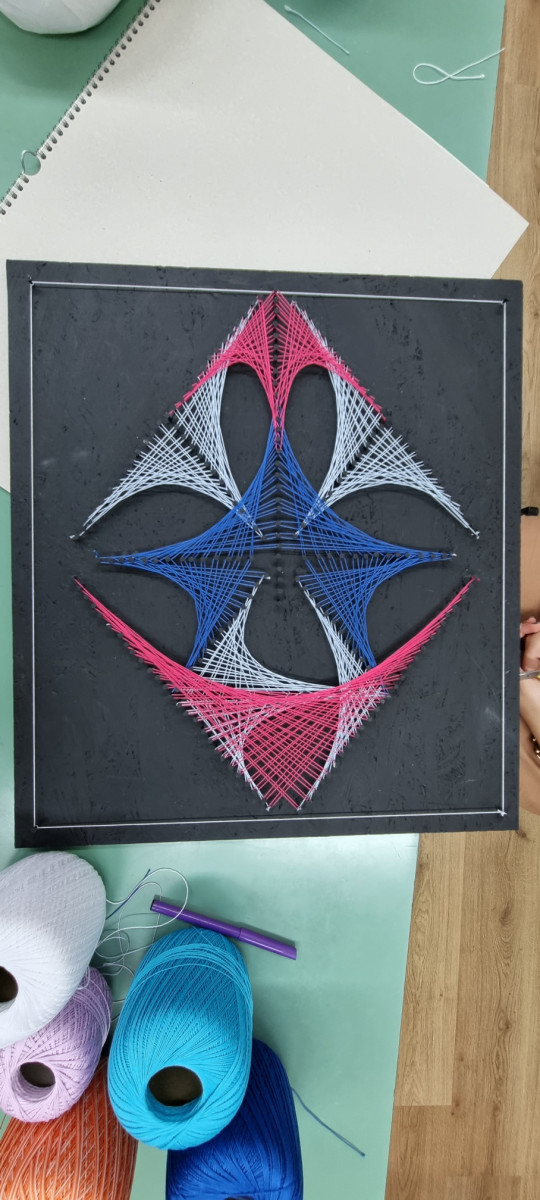 Matea Jajalo - String art