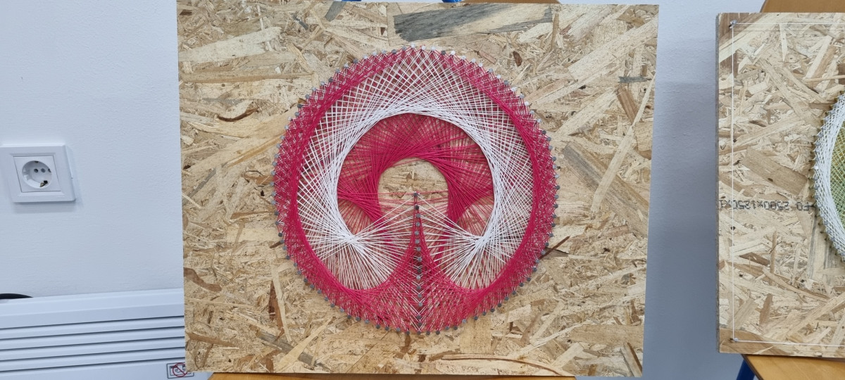 Vesna Boltužić - String art